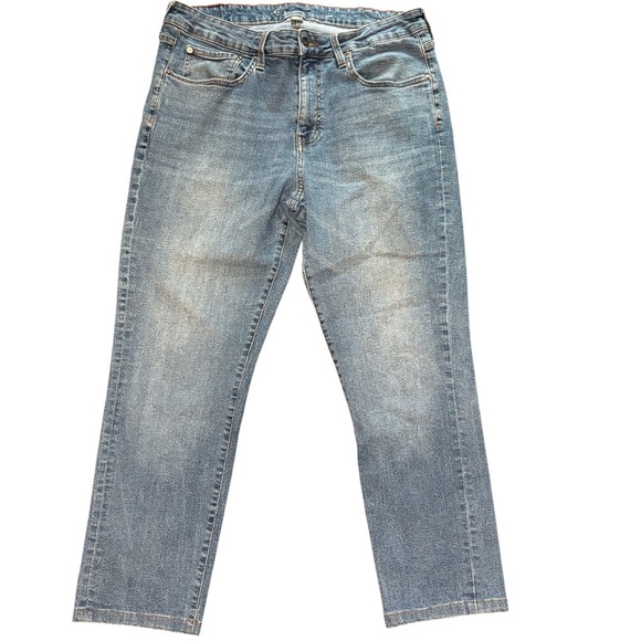 Eddie Bauer Men’s Slim Fit Jeans 36x32 Straight Leg Medium Wash Denim - Picture 1 of 7